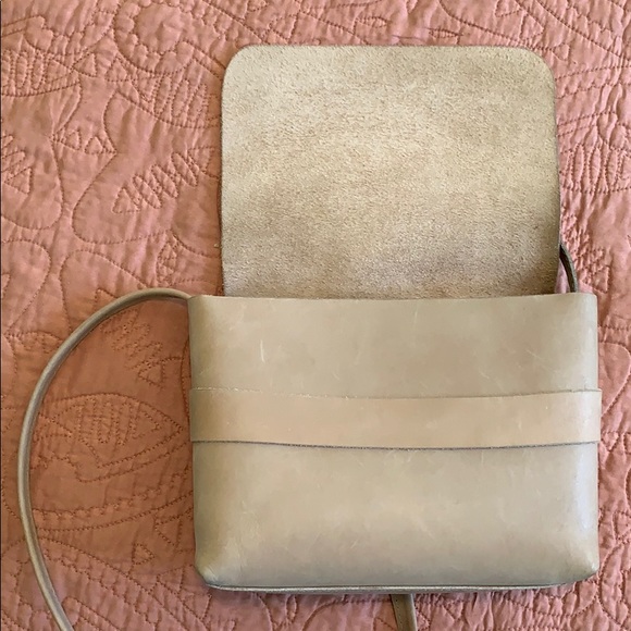 Beige Leather Able Shoulder/Crossbody Purse - Picture 5 of 5